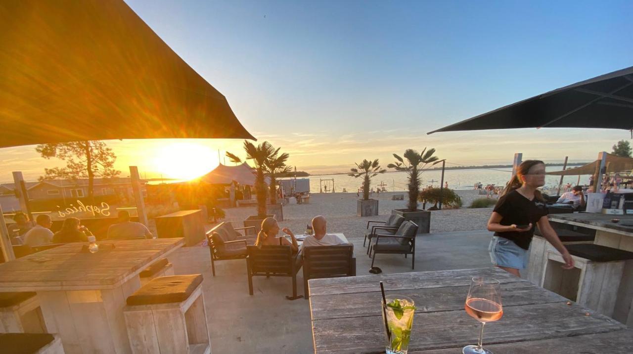 Green Villa In Bester Lage - Dachterrasse Mit Meerblick - Grosser Eingezaeunter Garten - Kinderfreundlich - Hunde Inklusive - 4 Sterne Resort - Direkt Am Strand - Pool Inklusive フルスホルスト エクステリア 写真